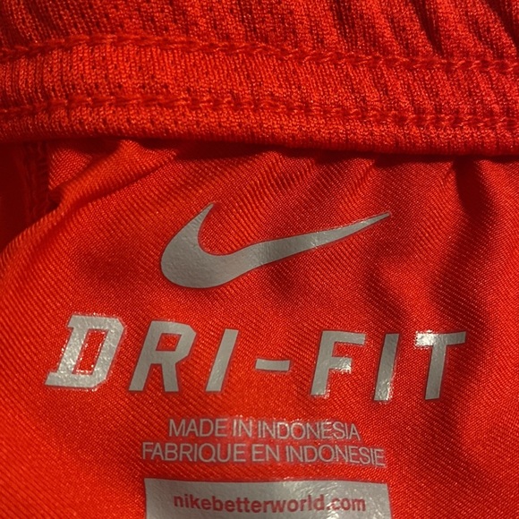 Nike Men’s Dri Fit shorts Red - Picture 6 of 7